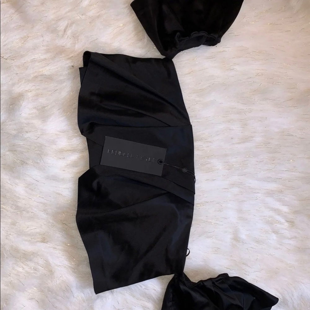 kendall and kylie black top